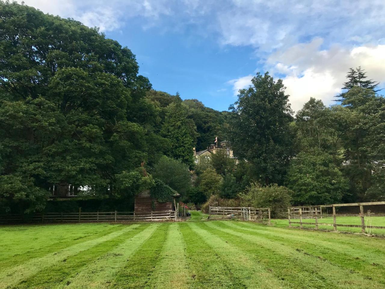 Harefield Hall 2* Pateley Bridge